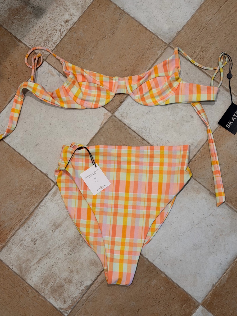 Skatie swim